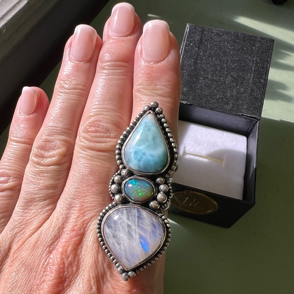 💧🦚🤍 Elegant Opal, Moonstone, Larimar Ring - Picture 4 of 11